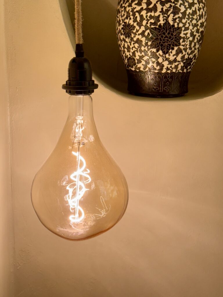 DIY étagères et lumières